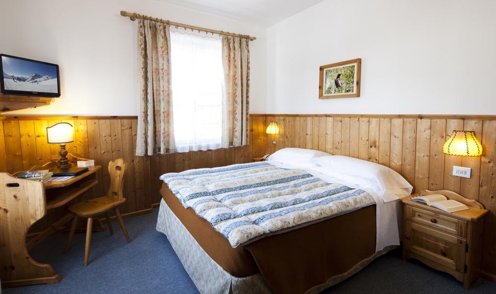 Hotel Bellaria - Cortina dʼAmpezzo Pokoj fotografie