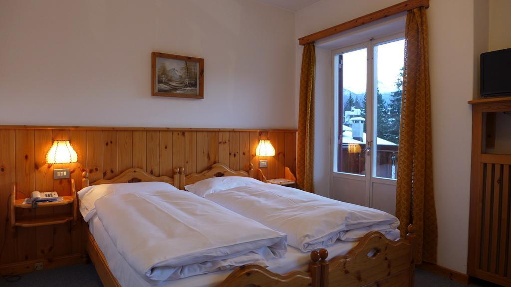 Hotel Bellaria - Cortina dʼAmpezzo Pokoj fotografie