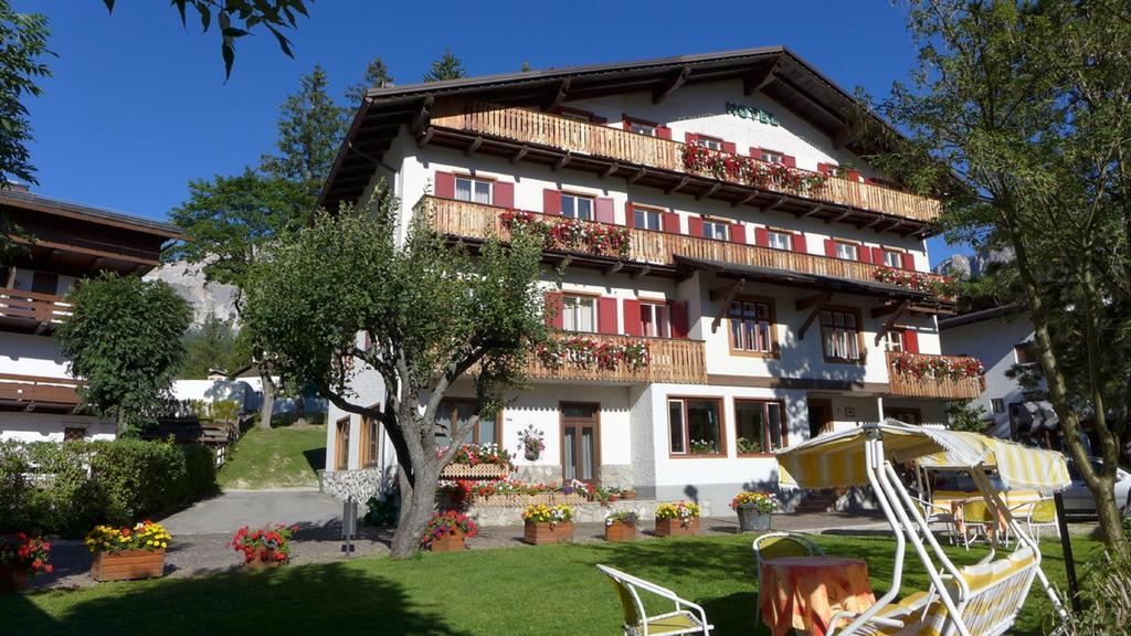 Hotel Bellaria - Cortina dʼAmpezzo Exteriér fotografie