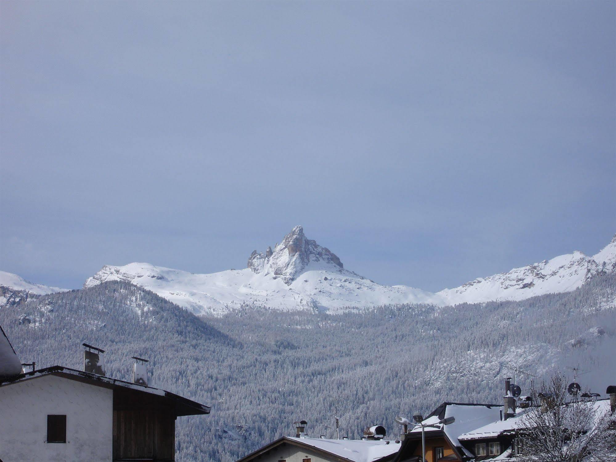 Hotel Bellaria - Cortina dʼAmpezzo Exteriér fotografie